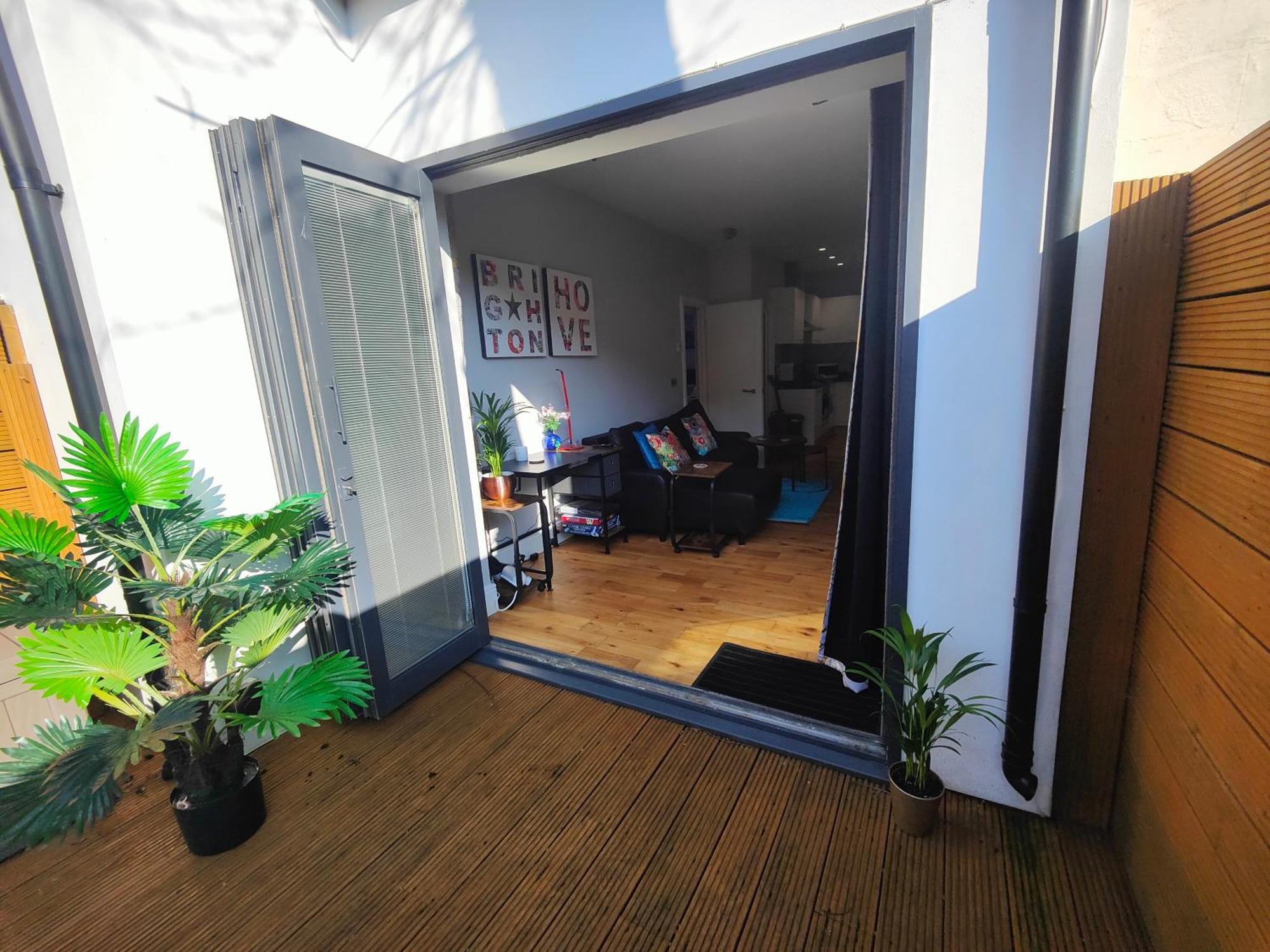 Modern Central Brighton Patio Flat - Free Parking! Kültér fotó